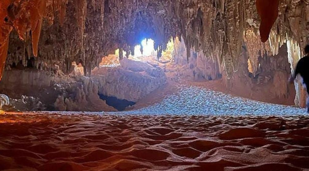3 Day Trip to the White Desert and Djara Cave from Cairo