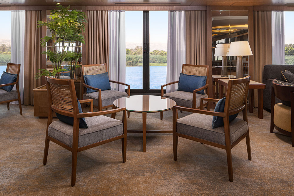 4 Days Nile cruise between Aswan and Luxor on Jaz Regent