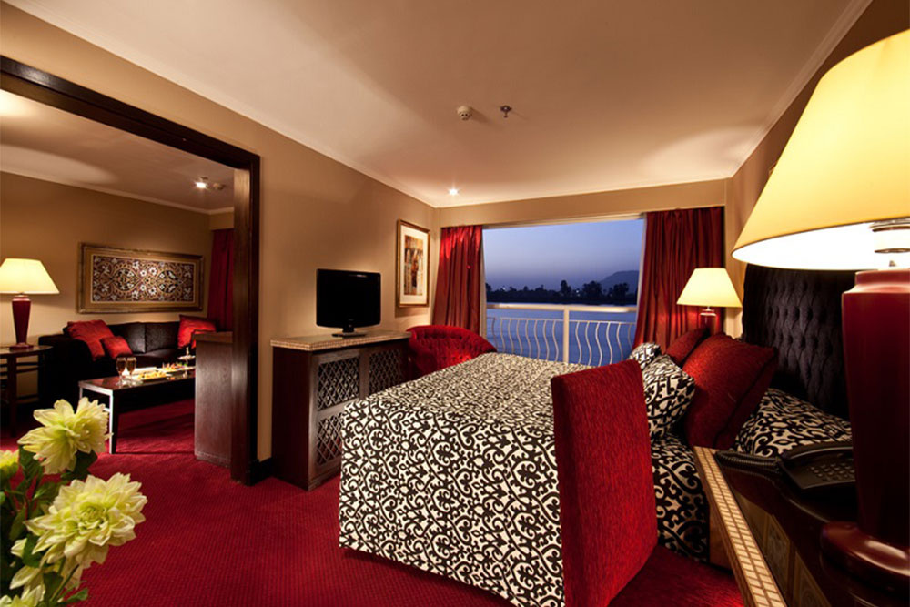 4 Days Nile cruise between Aswan and Luxor on Steigenberger Minerva