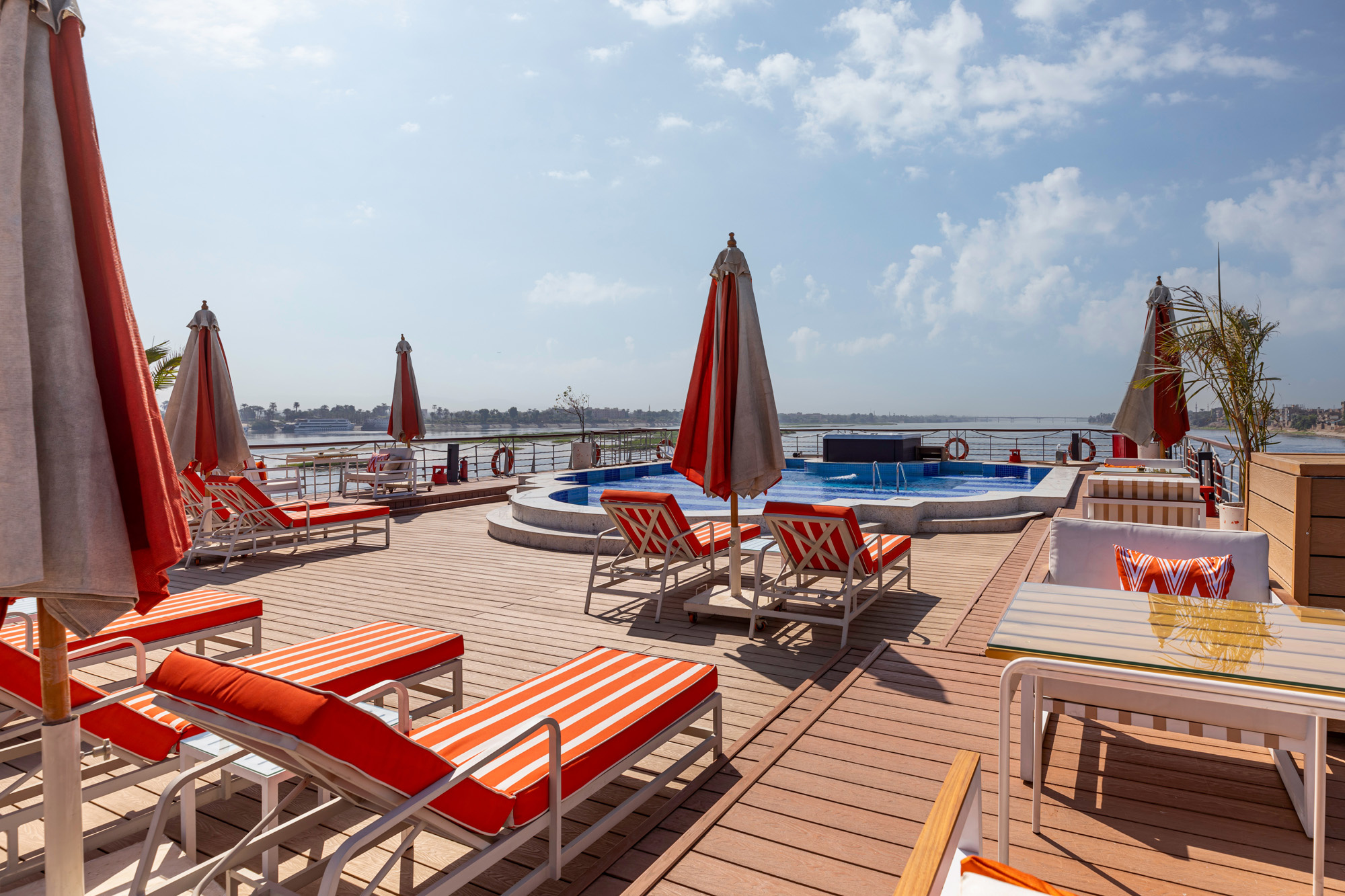 4 Days Nile cruise from Aswan to Luxor on Royal Princess