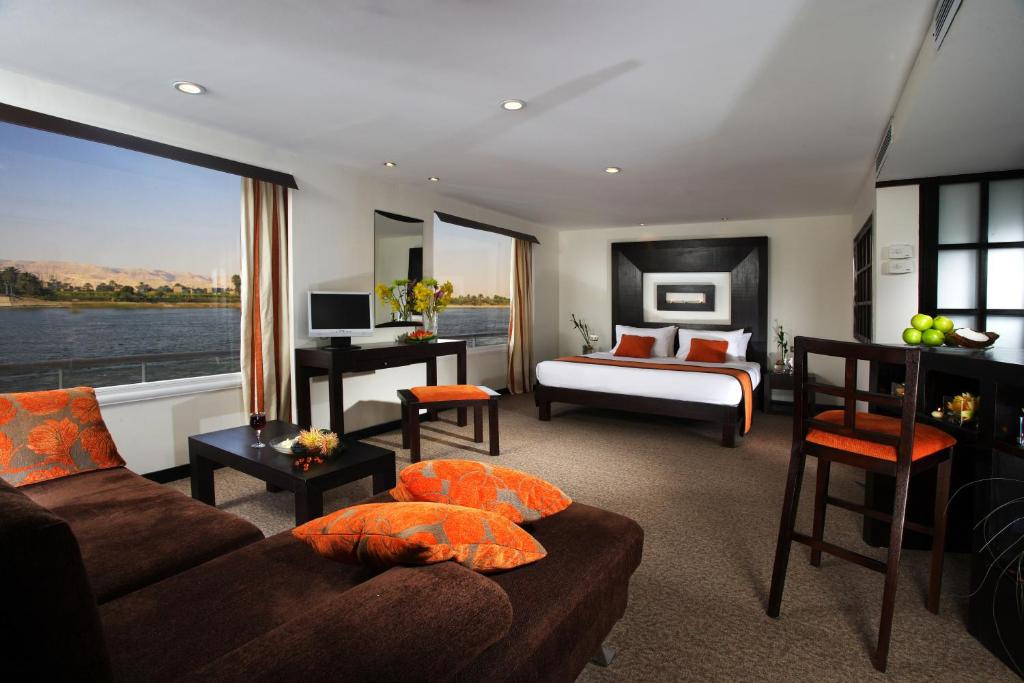 5 Days Nile cruise between Luxor and Aswan on Le Fayan