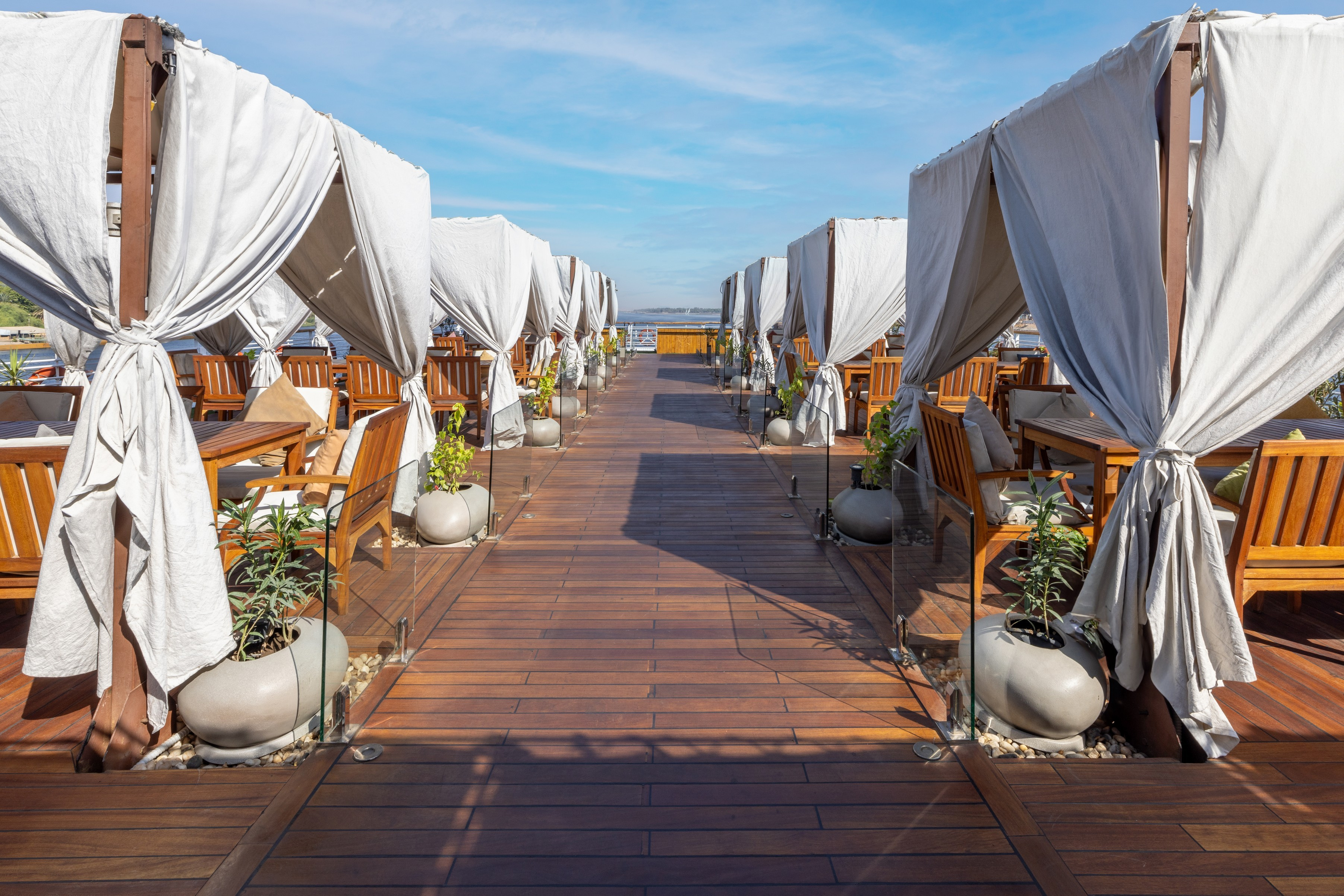 5 Days Nile cruise from Luxor to Aswan on Farah Nile cruise