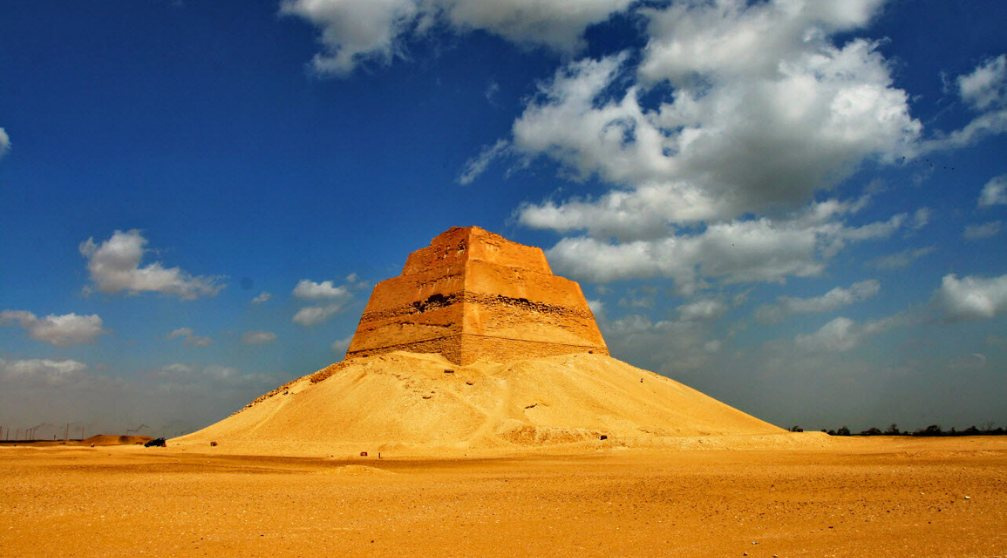 Full day Tour to the Pyramids Maidum Hawara and El Lahun