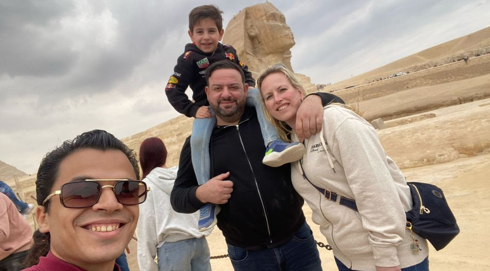 Tour to the Pyramids of Giza from Cairo