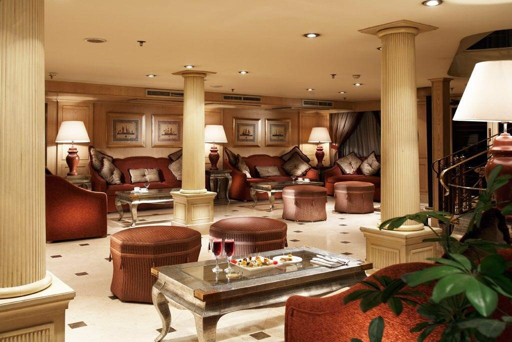 4 tägige Nilkreuzfahrt von Assuan nach Luxor an Bord der MS Jaz Crown Jubilee