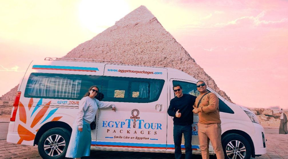 Ausflug zu den Pyramiden und der Stufenpyramide von Gizeh vom Hafen von Alexandria