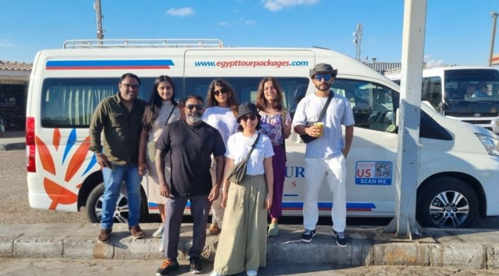 Tour zu den Pyramiden von Gizeh, der Sphinx, Sakkara und dem Großen Ägyptischen Museum Tour zu den Pyramiden von Gizeh, der Sphinx, Sakkara und dem Großen Ägyptischen Museum