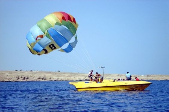 Excursiones de parasailing en Hurghada