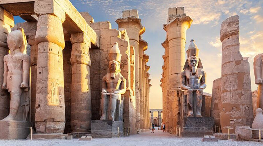 Transfert de lhôtel à Louxor à laéroport dHurghada